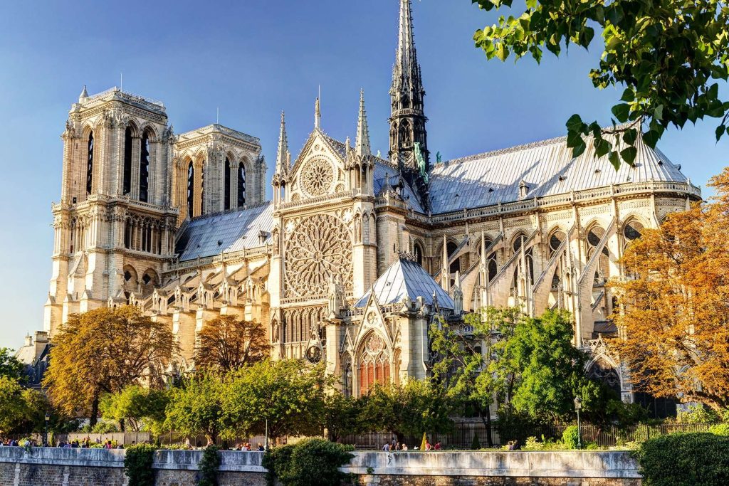 10 Địa điểm du lịch hấp dẫn nhất tại Pháp