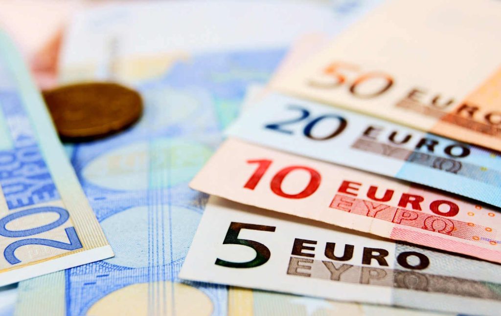 Tiền tệ tại Châu Âu – Tại sao bạn cần tìm hiểu về Tiền Euro?